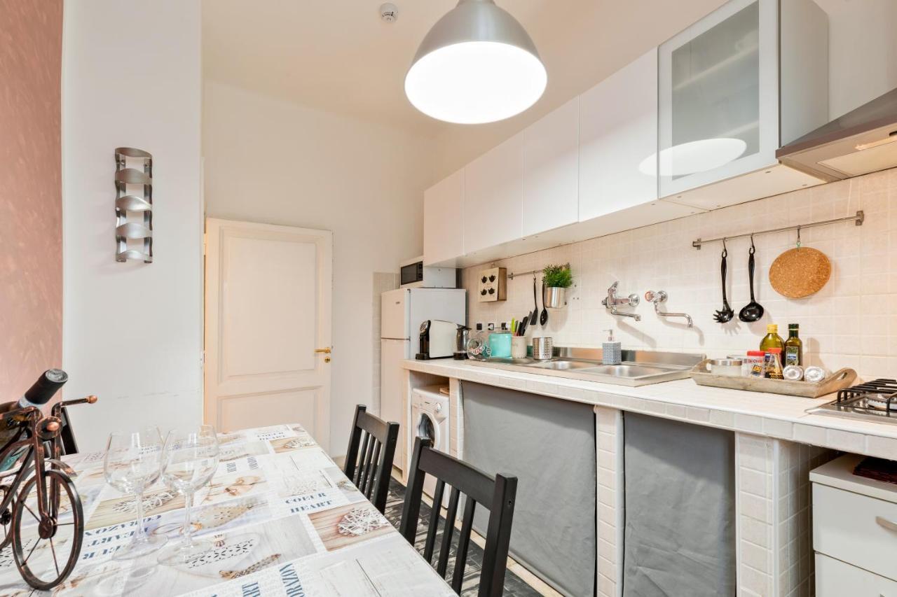 Urbana Apartment Colosseum Рим Екстер'єр фото
